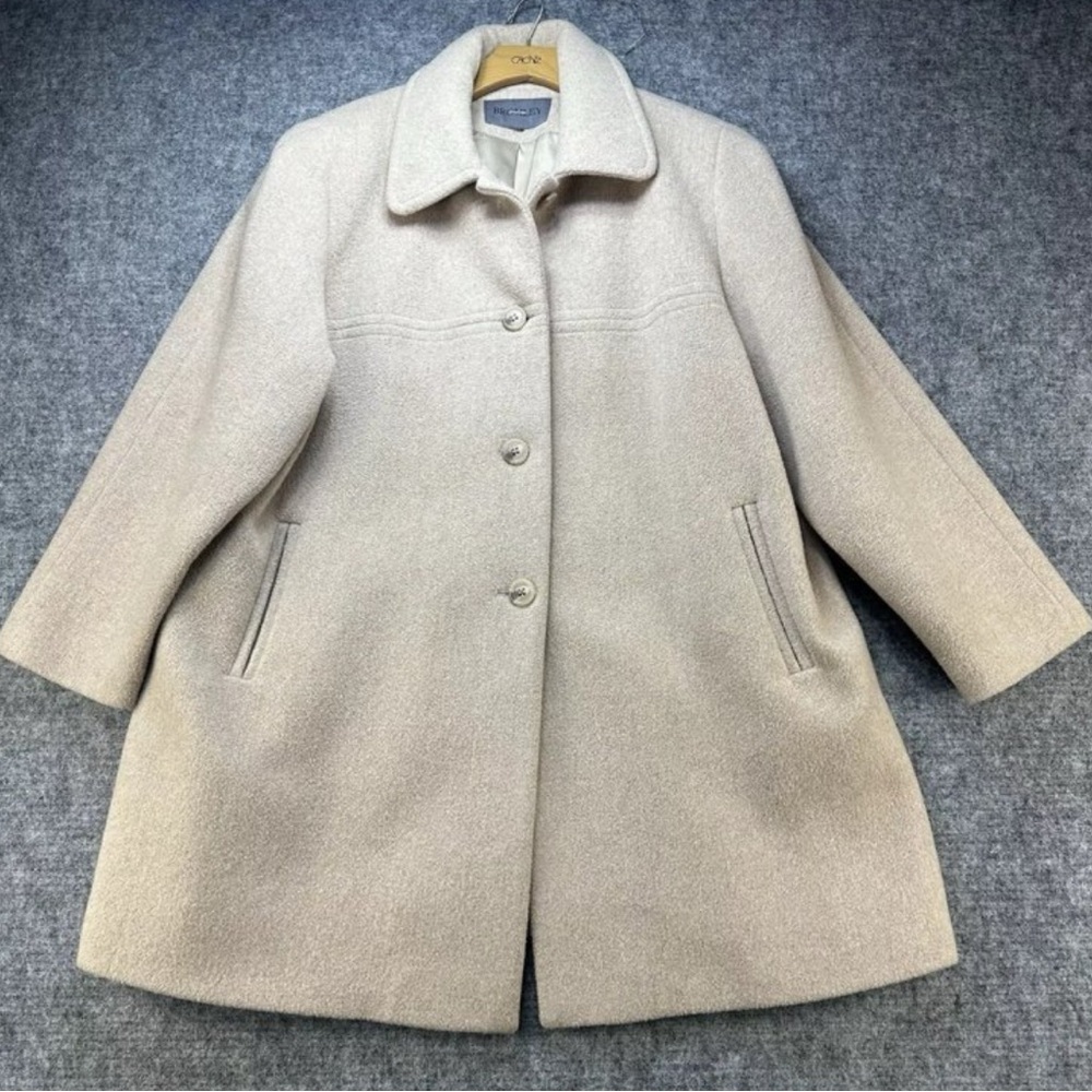 Vintage 80s Bromley Collection Beige Wool Coat